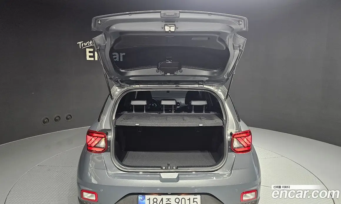 Hyundai Venue 2025 1.6 автомат (гидро), фото 20