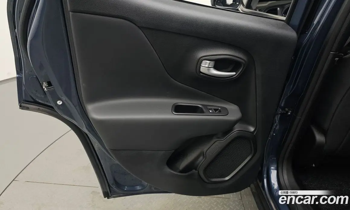 Jeep Renegade 2023 1.3 автомат (гидро), фото 14
