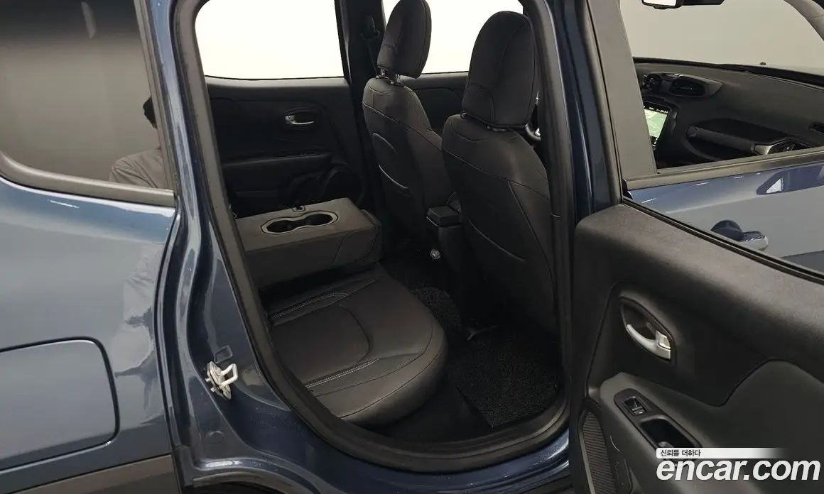 Jeep Renegade 2023 1.3 автомат (гидро), фото 17