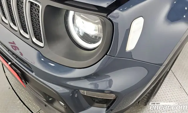 Jeep Renegade 2023 1.3 автомат (гидро), миниатюра 7