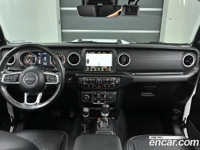 Jeep Wrangler 2022 2.0 автомат (гидро), миниатюра 7