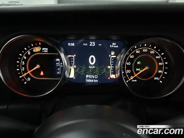 Jeep Wrangler 2022 2.0 автомат (гидро), миниатюра 8