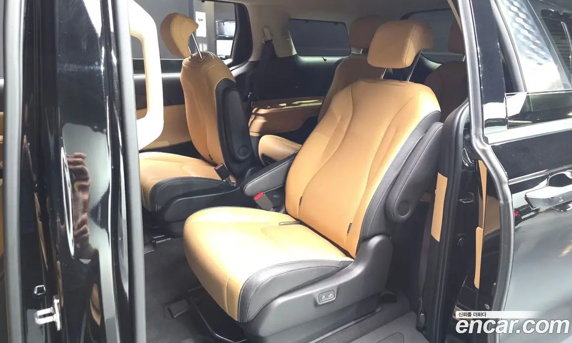 Kia Carnival 2021 2.2 автомат (гидро), фото 18