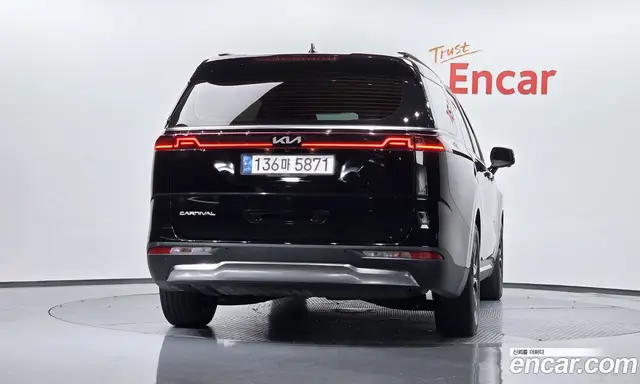Kia Carnival 2022 2.2 автомат (гидро), миниатюра 4