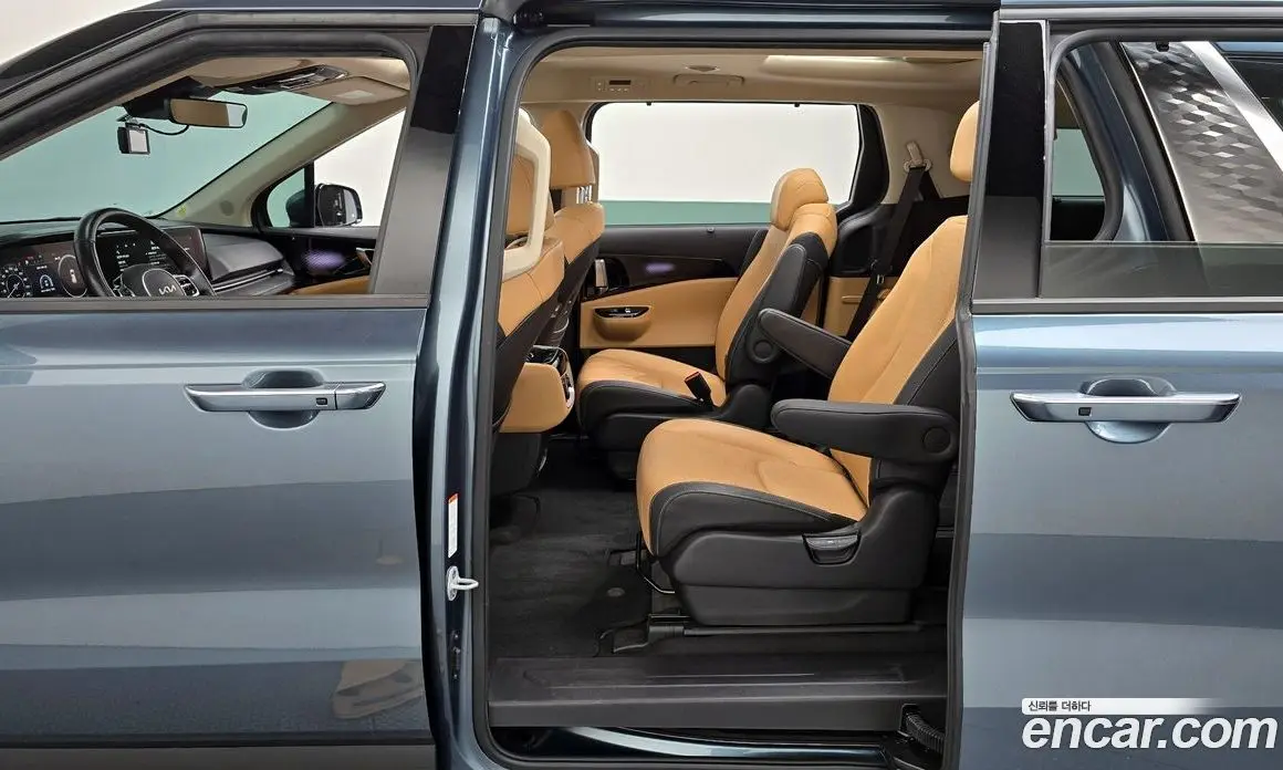 Kia Carnival 2023 2.2 автомат (гидро), фото 12