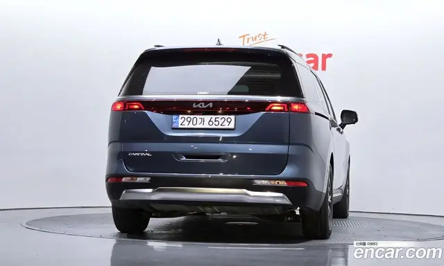 Kia Carnival 2023 2.2 автомат (гидро), миниатюра 4