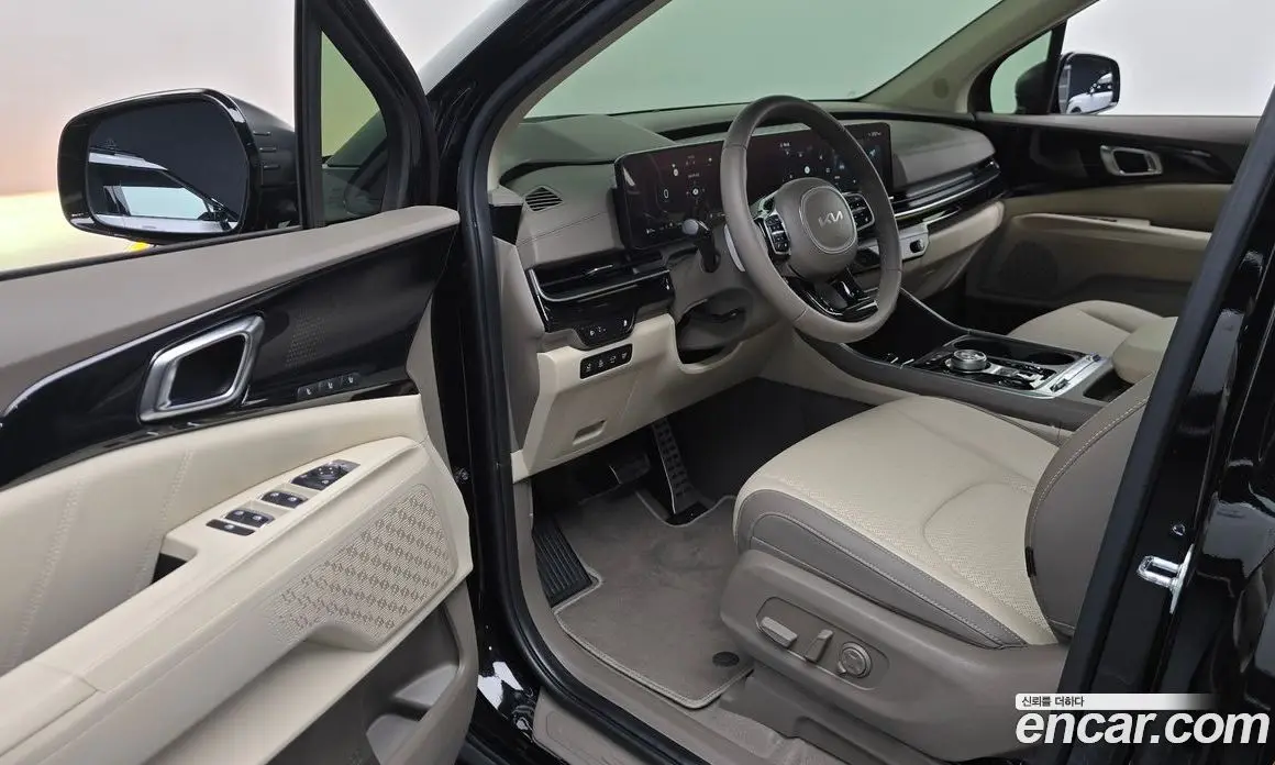 Kia Carnival 2024 1.6 автомат (гидро), фото 12