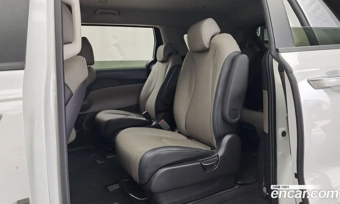 Kia Carnival 2024 2.2 автомат (гидро), фото 16