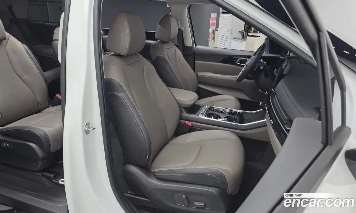 Kia Carnival 2025 3.5 автомат (гидро), фото 16