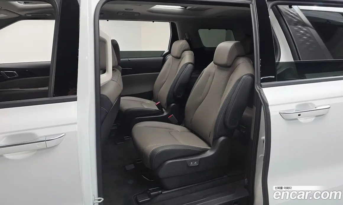 Kia Carnival 2025 3.5 автомат (гидро), фото 17