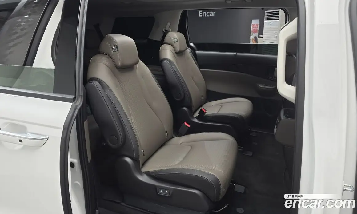Kia Carnival 2025 3.5 автомат (гидро), фото 18
