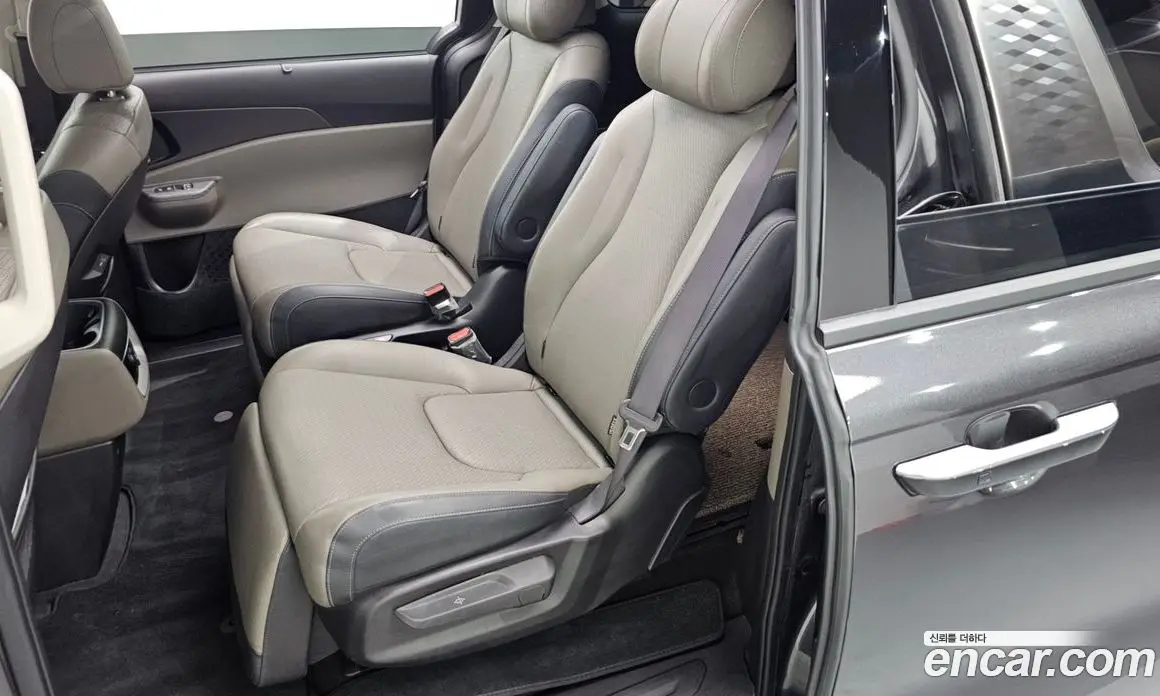 Kia Carnival 2025 3.5 автомат (гидро), фото 11