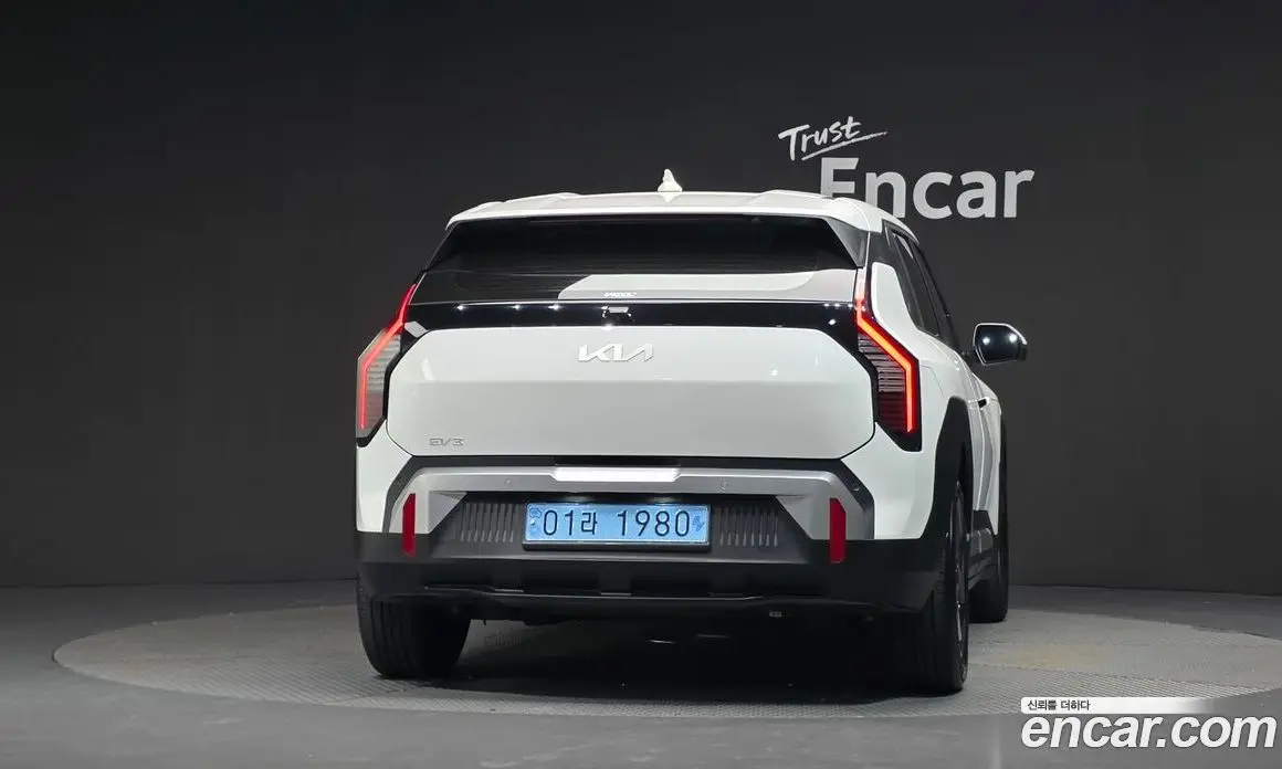 Kia EV3 2025 0.2 автомат (гидро), фото 4