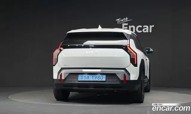 Kia EV3 2025 0.2 автомат (гидро), миниатюра 4