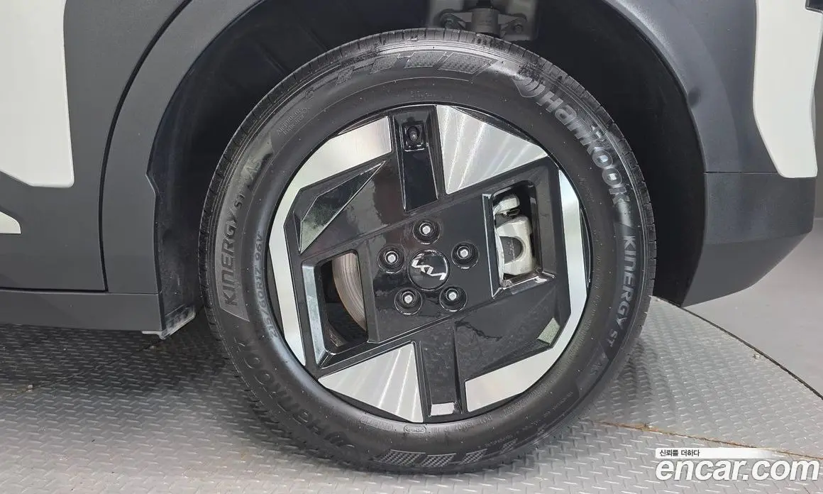 Kia EV3 2025 0.2 автомат (гидро), фото 7