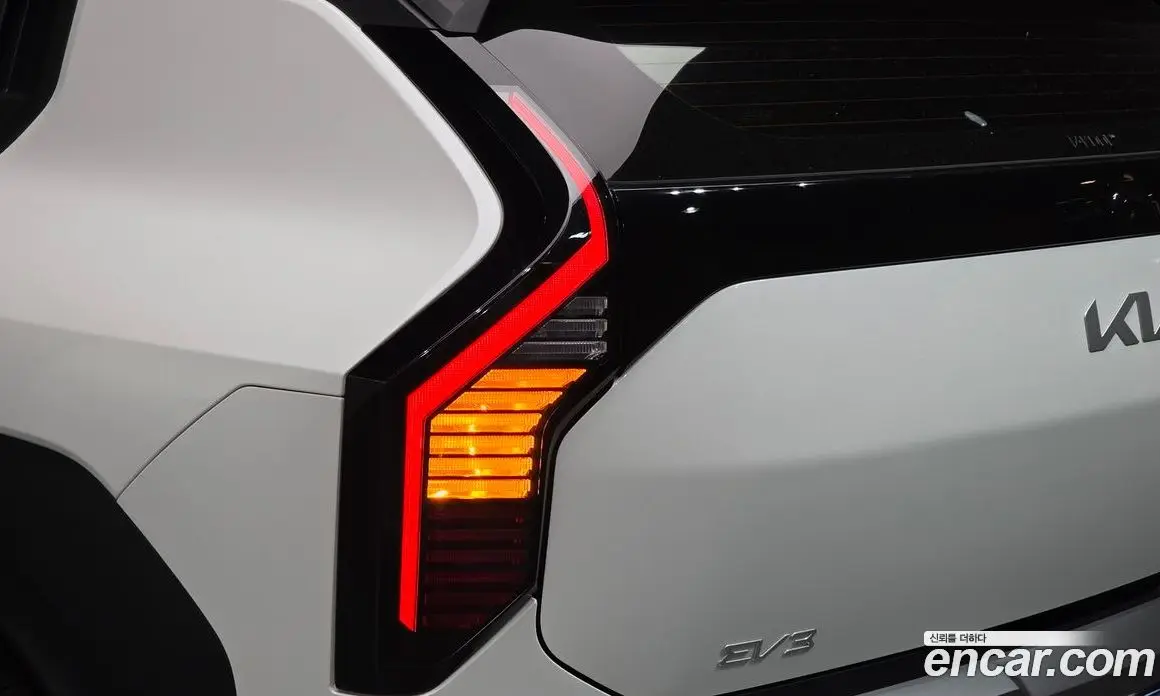 Kia EV3 2025 0.2 автомат (гидро), фото 9