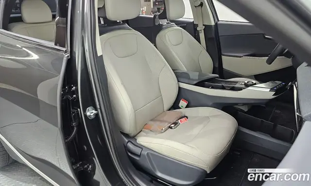 Kia EV6 2022 0.1 автомат (гидро), миниатюра 11