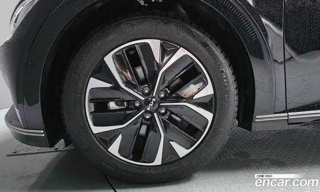 Kia EV6 2023 0.1 автомат (гидро), миниатюра 5