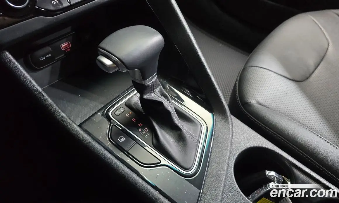 Kia Niro 2020 1.6 автомат (гидро), фото 12