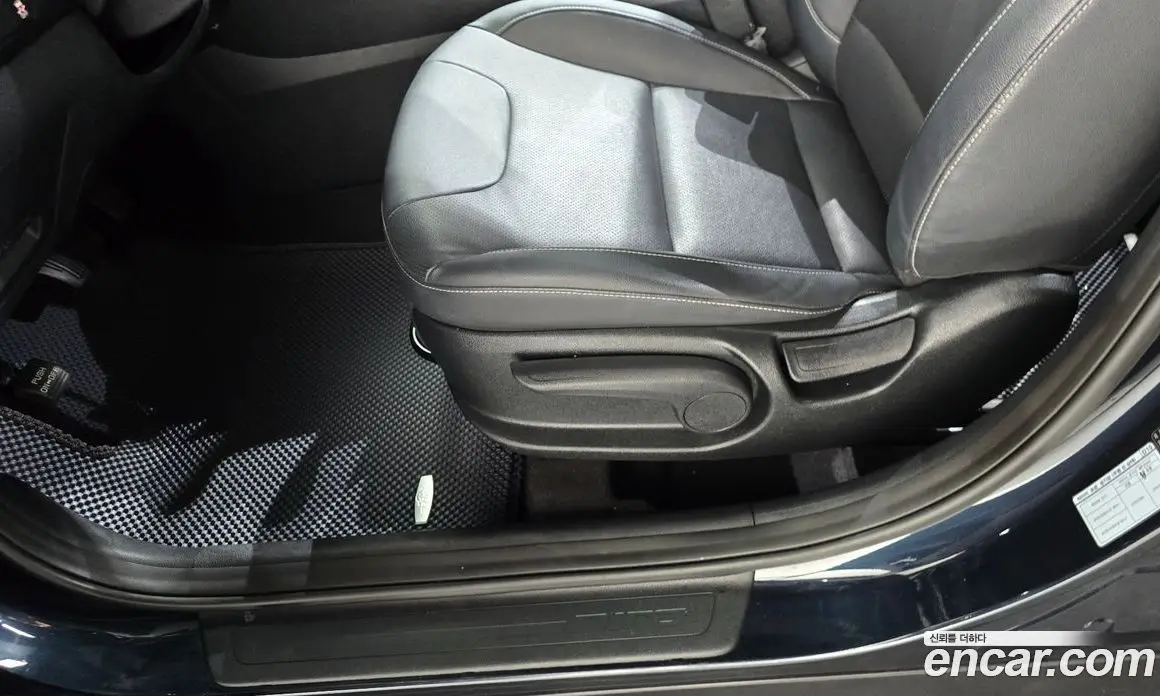 Kia Niro 2020 1.6 автомат (гидро), фото 32
