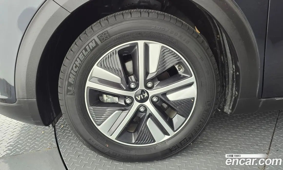 Kia Niro 2020 1.6 автомат (гидро), фото 5