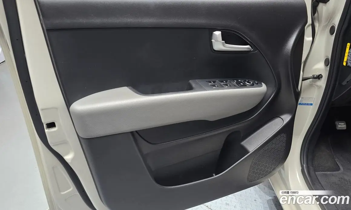 Kia Ray 2020 1.0 автомат (гидро), фото 14