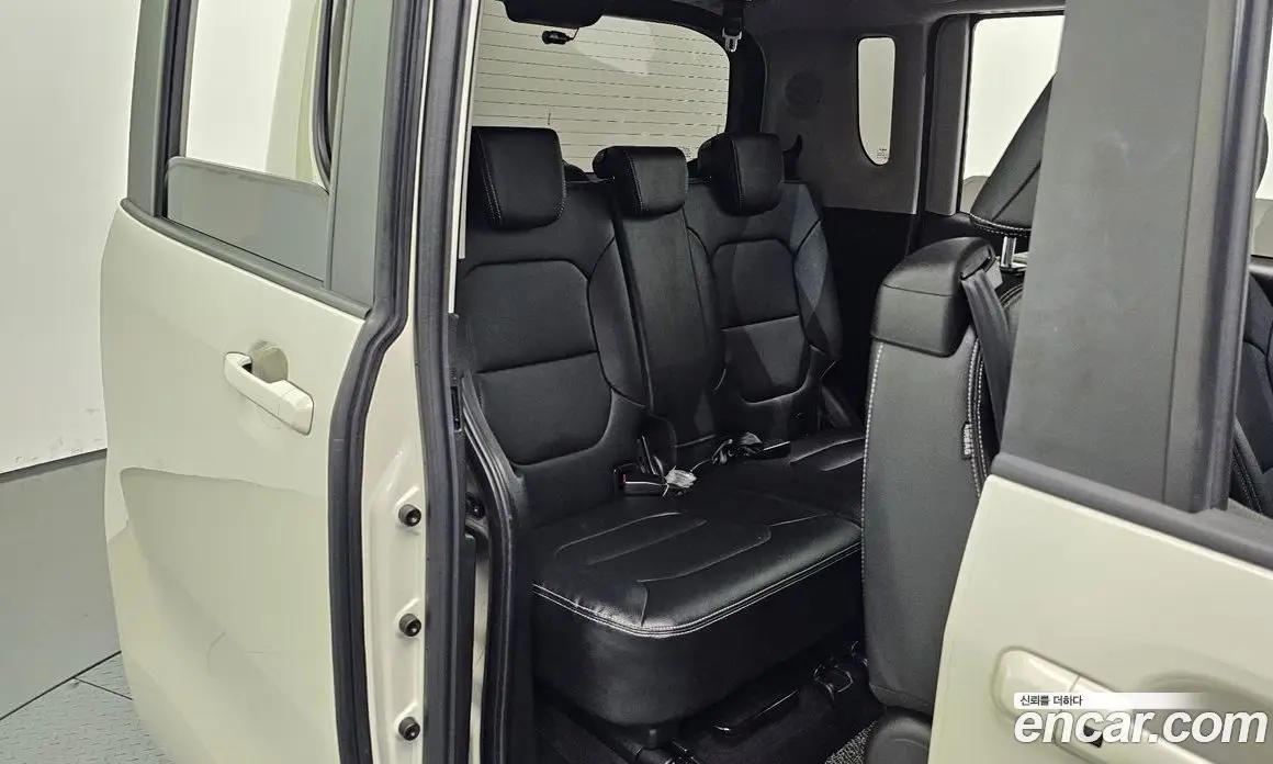 Kia Ray 2022 1.0 автомат (гидро), фото 17