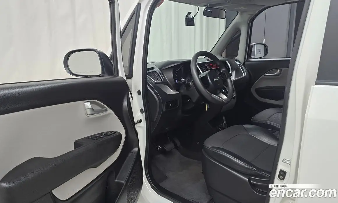Kia Ray 2022 1.0 автомат (гидро), фото 12