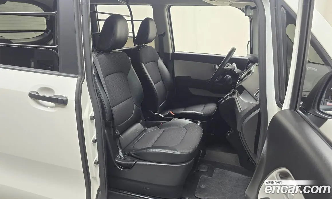Kia Ray 2022 1.0 автомат (гидро), фото 17