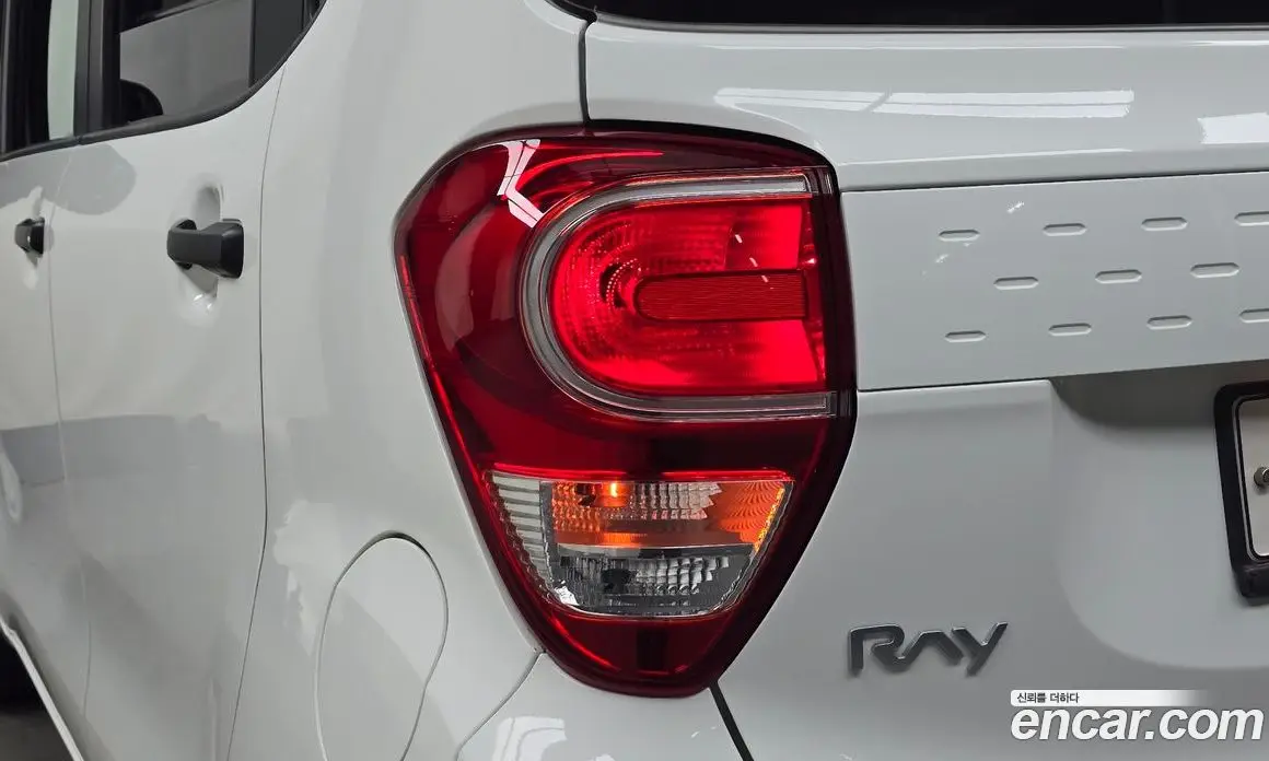 Kia Ray 2022 1.0 автомат (гидро), фото 8