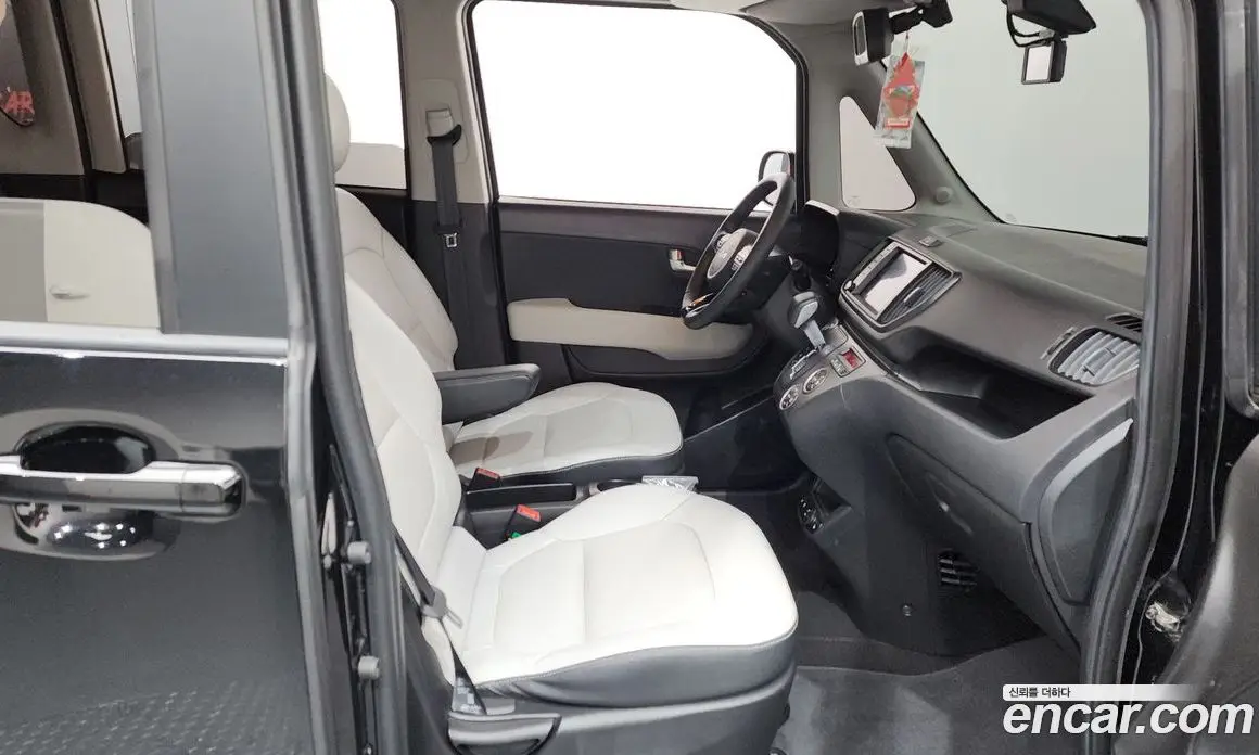 Kia Ray 2022 1.0 автомат (гидро), фото 16