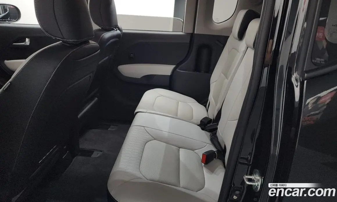 Kia Ray 2022 1.0 автомат (гидро), фото 25