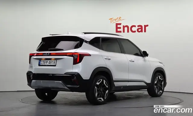 Kia Seltos 2023 1.6 автомат (гидро), миниатюра 2