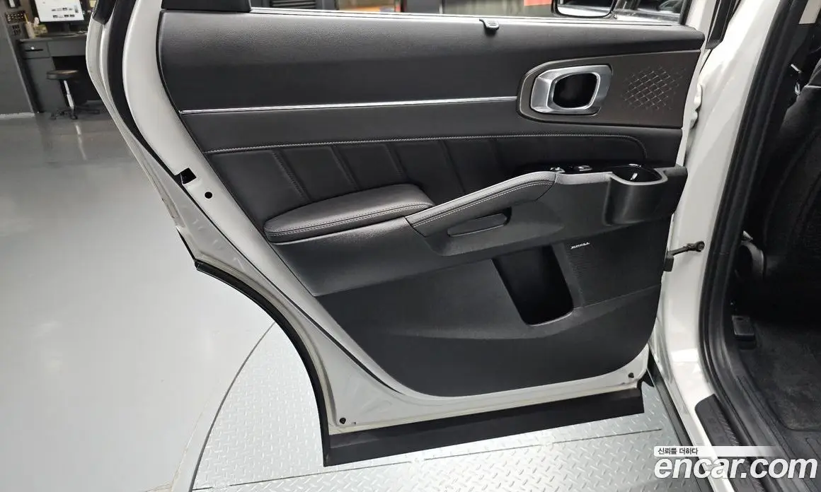 Kia Sorento 2023 2.5 автомат (гидро), фото 15