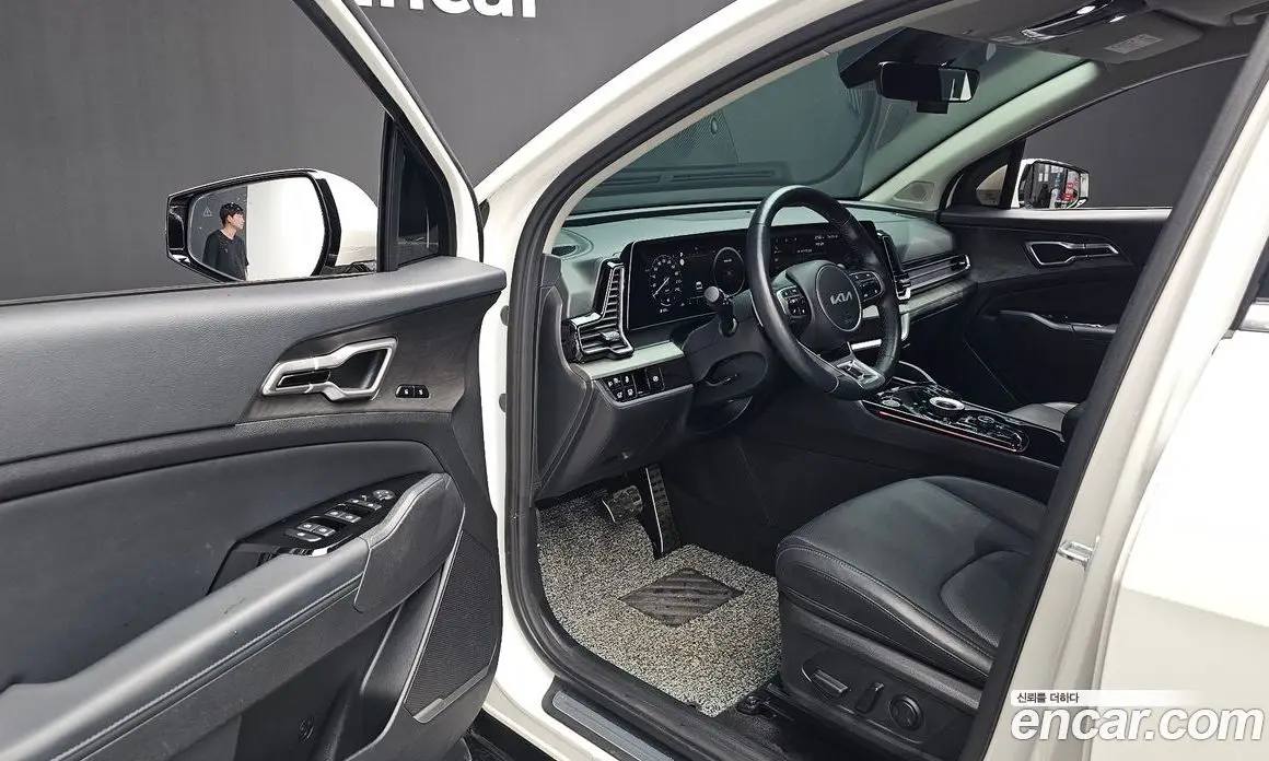Kia Sportage 2023 1.6 автомат (гидро), фото 13