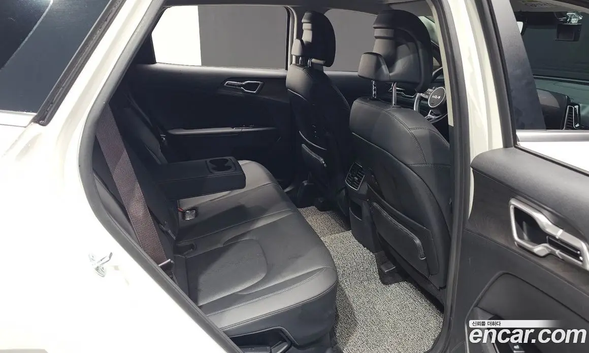 Kia Sportage 2023 1.6 автомат (гидро), фото 17