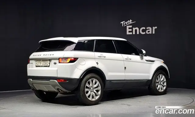 Land Rover Range Rover Evoque 2016 2.0 автомат (гидро), миниатюра 2