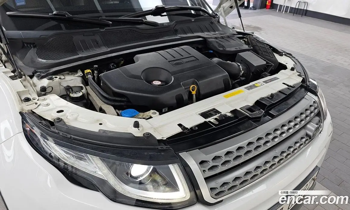 Land Rover Range Rover Evoque 2016 2.0 автомат (гидро), фото 6