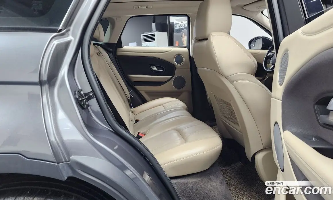 Land Rover Range Rover Evoque 2017 2.0 автомат (гидро), фото 12