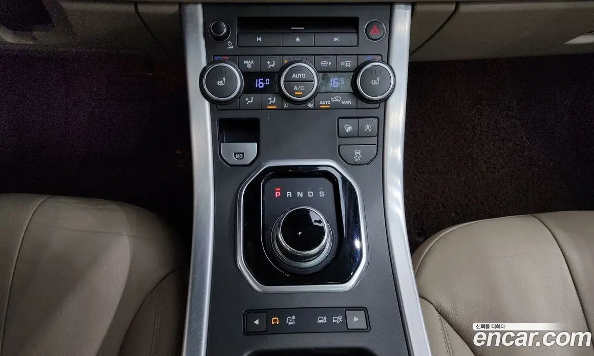 Land Rover Range Rover Evoque 2017 2.0 автомат (гидро), фото 11