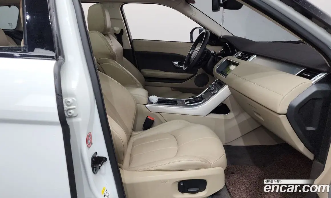 Land Rover Range Rover Evoque 2017 2.0 автомат (гидро), фото 15