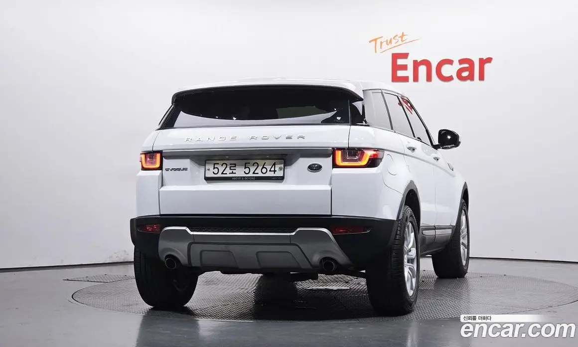Land Rover Range Rover Evoque 2018 2.0 автомат (гидро), фото 3