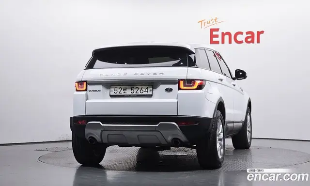 Land Rover Range Rover Evoque 2018 2.0 автомат (гидро), миниатюра 3