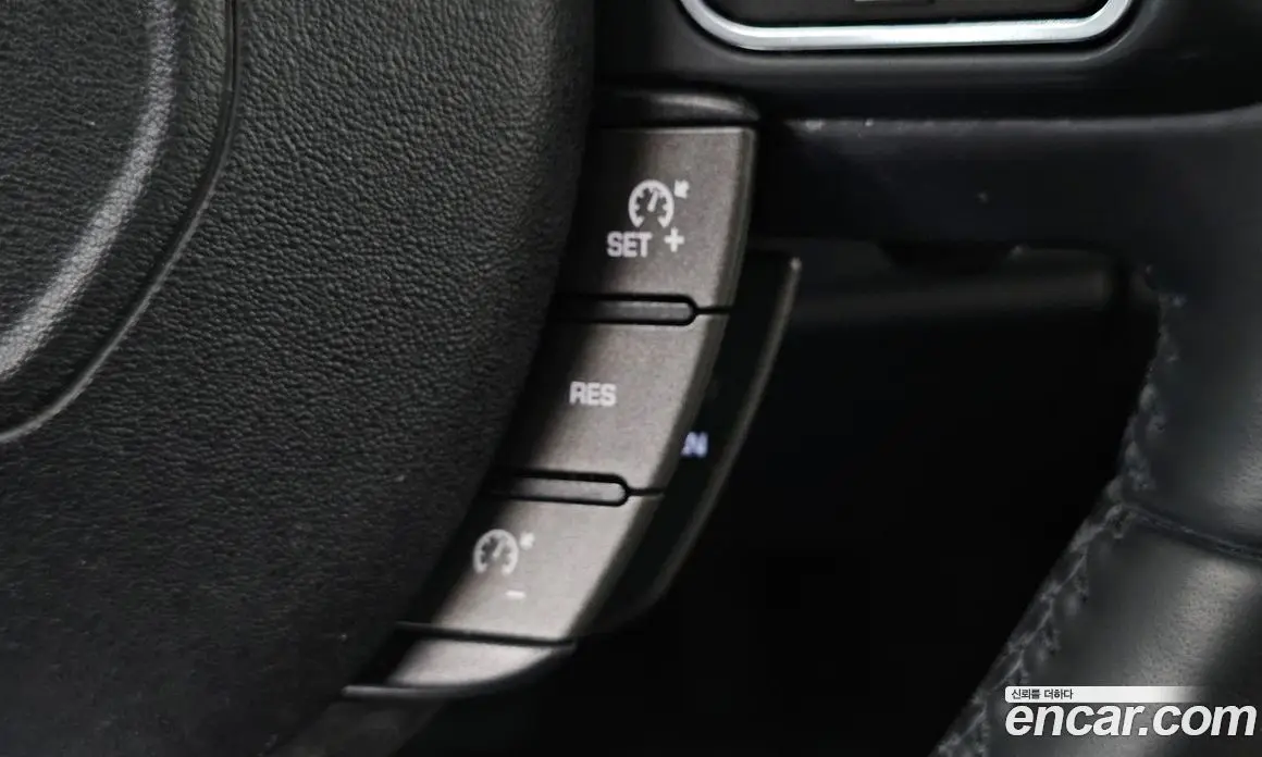 Land Rover Range Rover Evoque 2018 2.0 автомат (гидро), фото 24