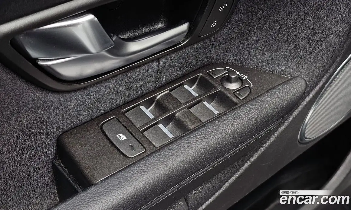 Land Rover Range Rover Evoque 2018 2.0 автомат (гидро), фото 25
