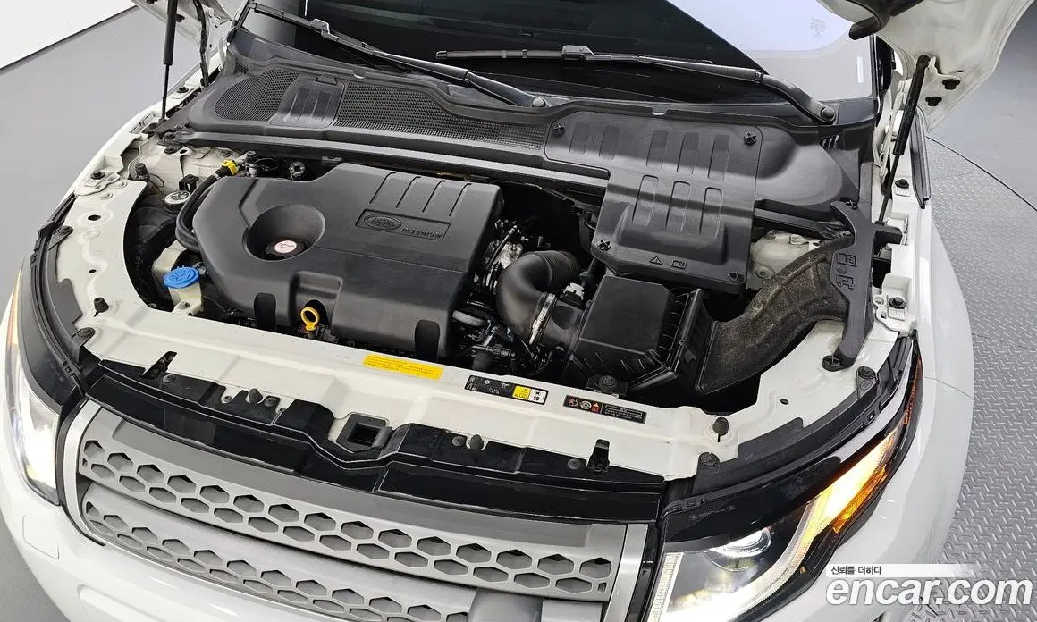 Land Rover Range Rover Evoque 2018 2.0 автомат (гидро), фото 5