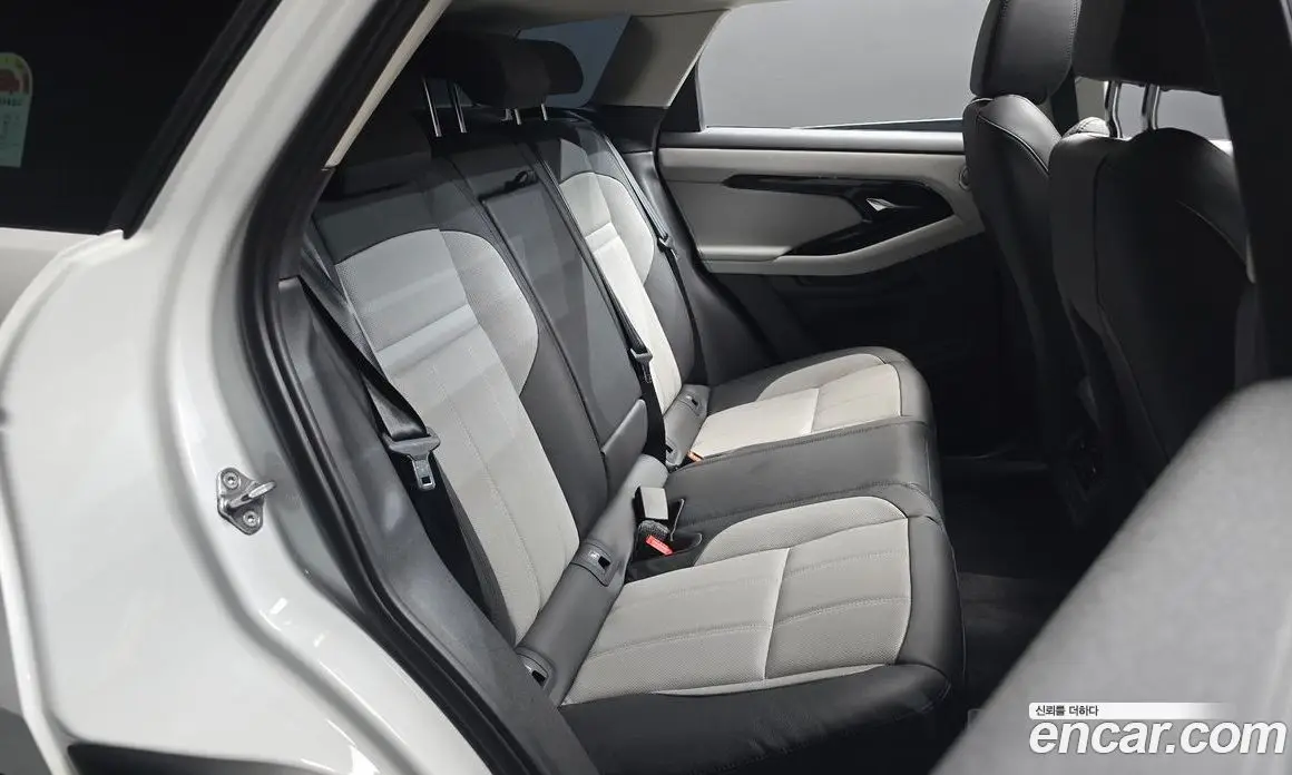 Land Rover Range Rover Evoque 2024 2.0 автомат (гидро), фото 12