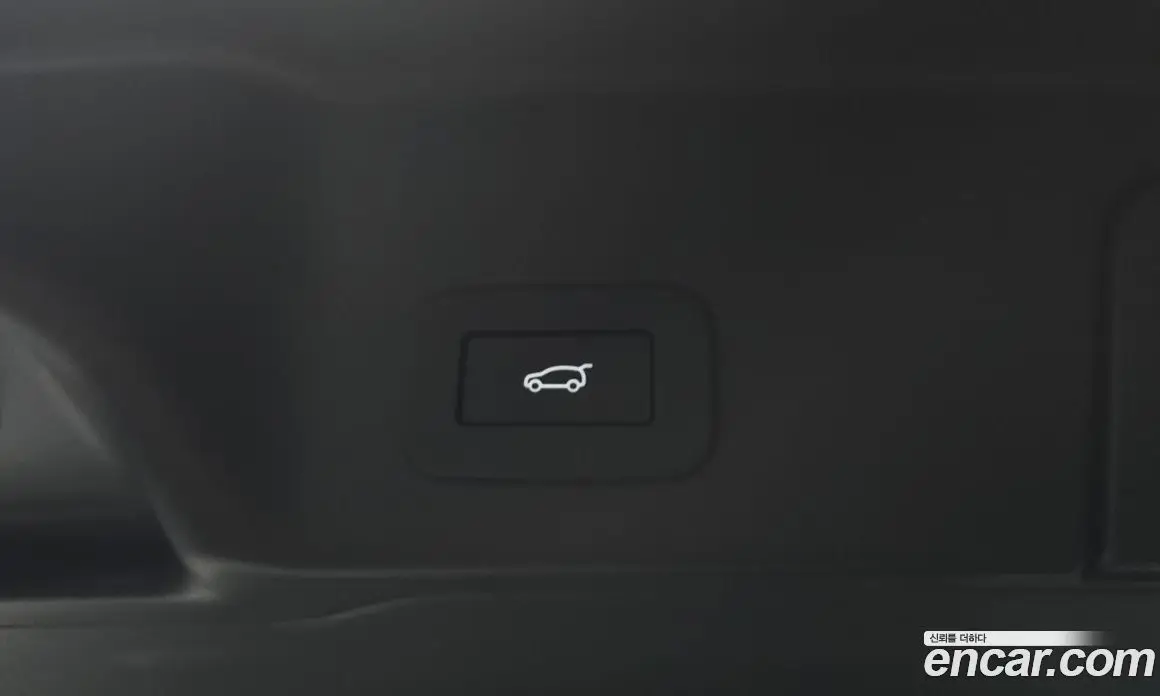 Land Rover Range Rover Evoque 2024 2.0 автомат (гидро), фото 19