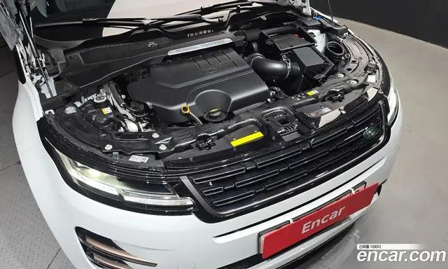 Land Rover Range Rover Evoque 2024 2.0 автомат (гидро), миниатюра 6