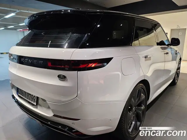 Land Rover Range Rover Sport 2023 3.0 автомат (гидро), миниатюра 2